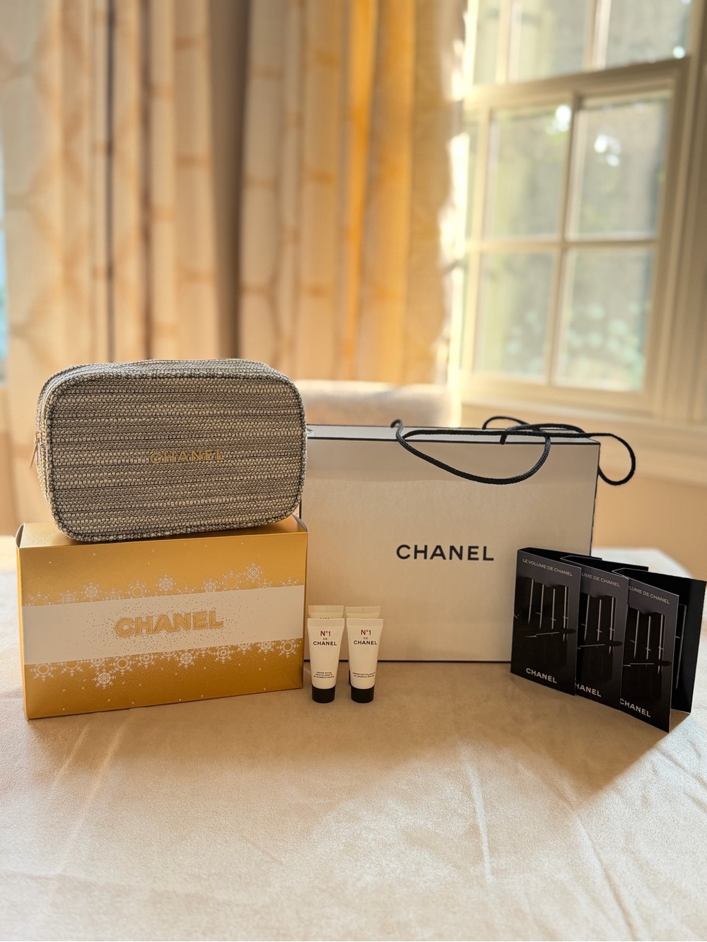 Chanel Beauty Makeup Cosmetic Bag Gift Set